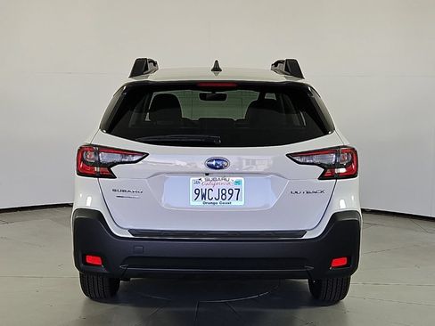 Certified 2025 Subaru Outback Premium AWD/4WD image 8