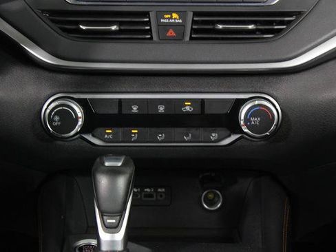 Certified 2019 Nissan Altima 2.5 SR FWD image 22