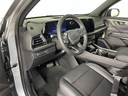 New 2026 Chevrolet Traverse LT w/ Midnight/Sport Edition AWD/4WD image 3