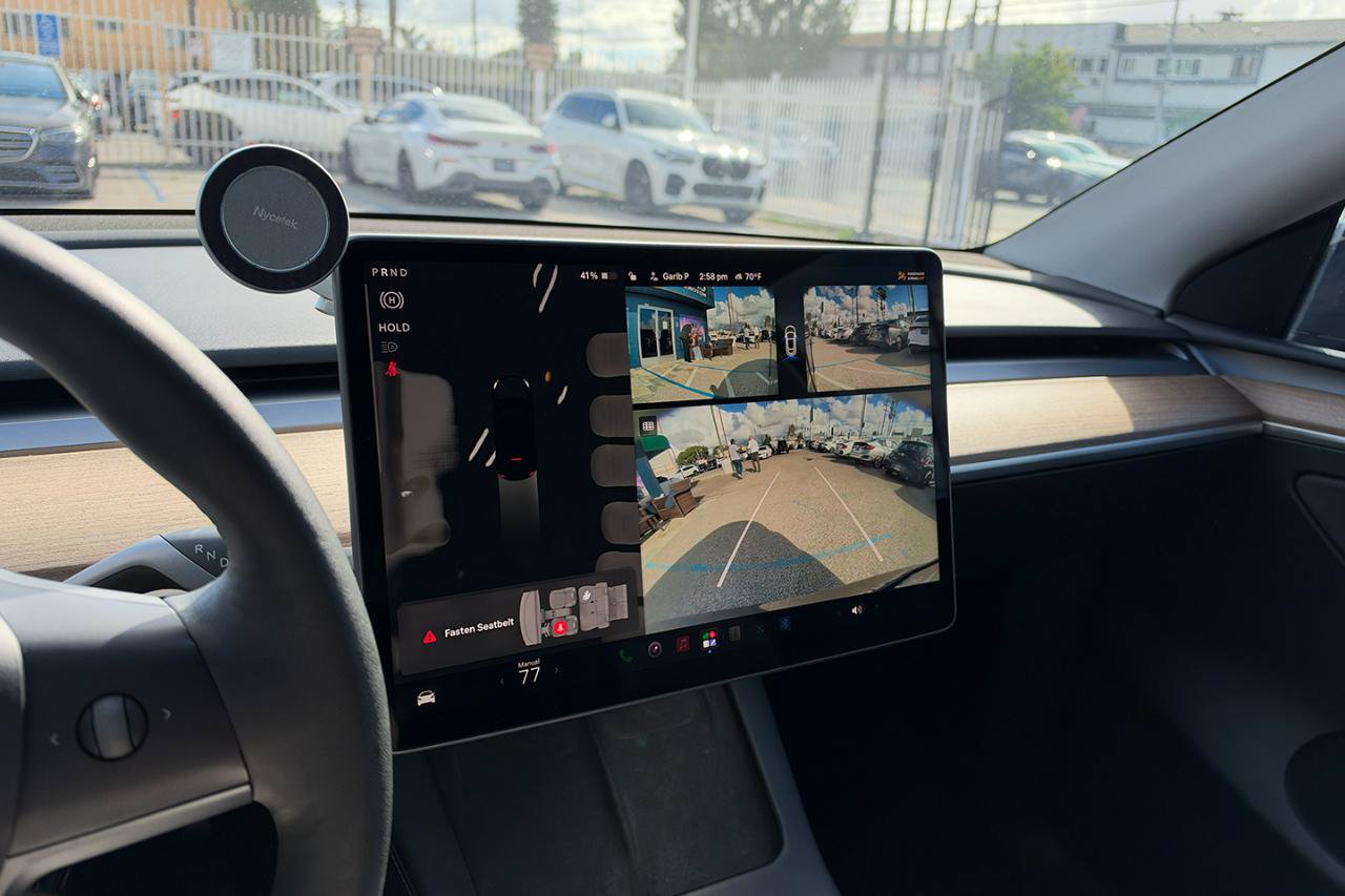 Used 2024 Tesla Model Y Long Range AWD/4WD image 13