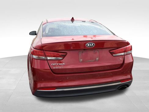 Used 2018 Kia Optima S FWD image 7