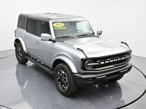 Used 2023 Ford Bronco Outer Banks image 29