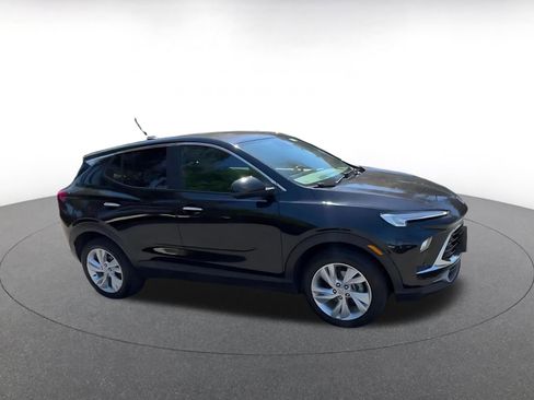 Used 2025 Buick Encore GX Preferred FWD image 2