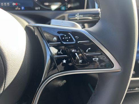 New 2026 Mercedes-Benz E 350 4MATIC Sedan image 17