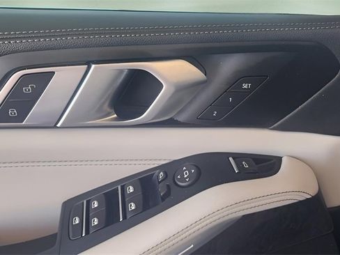 Used 2023 BMW X5 sDrive40i w/ M Sport Package image 12