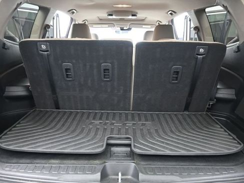 Used 2009 Hyundai Elantra GLS image 40