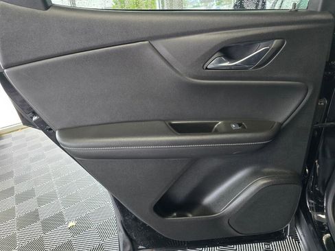 Used 2025 Chevrolet Blazer LT image 37