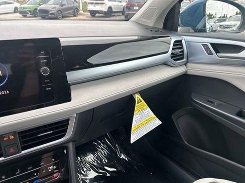 New 2026 Volkswagen Taos SE AWD/4WD image 37