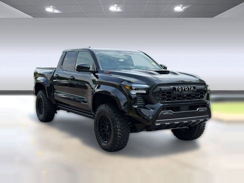 Used 2025 Toyota Tacoma TRD Pro AWD/4WD image 6