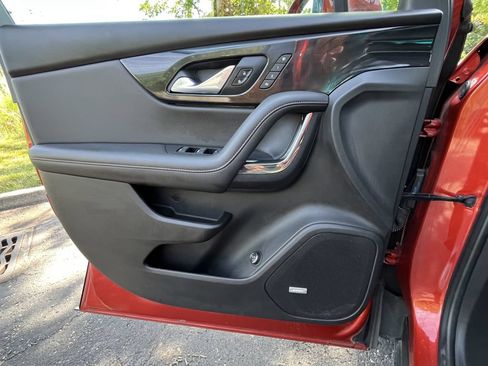 Certified 2021 Chevrolet Blazer RS w/ Enhanced Convenience Package FWD image 9