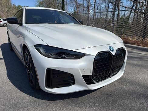 Used 2023 BMW i4 eDrive40 w/ M Sport Package image 10