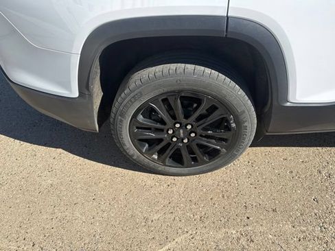Used 2023 GMC Acadia SLT w/ Elevation Edition AWD/4WD image 18