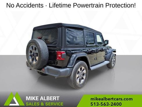 Used 2019 Jeep Wrangler Unlimited Sahara AWD/4WD image 7