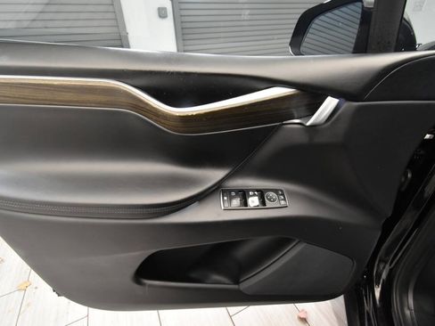 Used 2016 Tesla Model X 90D image 13