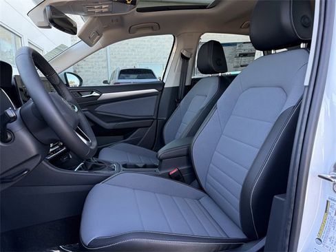 New 2026 Volkswagen Jetta SE image 22