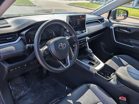 Used 2023 Toyota RAV4 XLE Premium AWD/4WD image 19