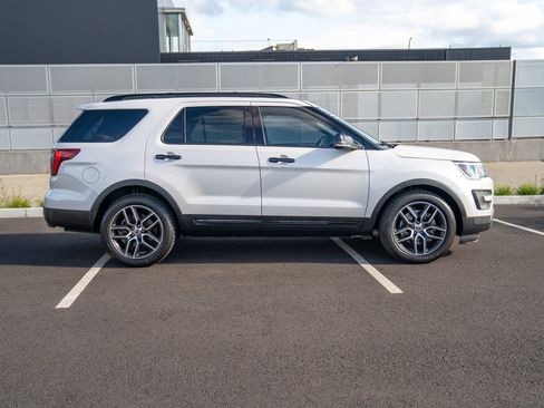 Used 2016 Ford Explorer Sport w/ Equipment Group 401A AWD/4WD image 8