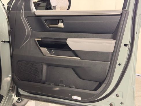 Used 2024 Toyota Tundra Limited image 38