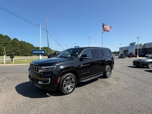 Used 2024 Jeep Wagoneer Series II AWD/4WD image 3