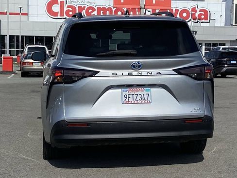 Certified 2023 Toyota Sienna XLE w/ XLE Plus Package FWD image 42