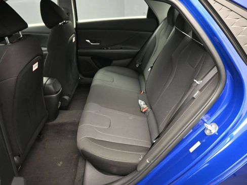 Certified 2025 Hyundai Elantra SE FWD image 20