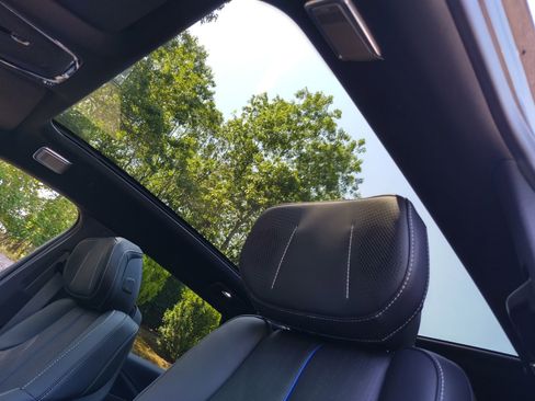 New 2026 Cadillac Lyriq V w/ LPO, Bronce Accent Package image 9