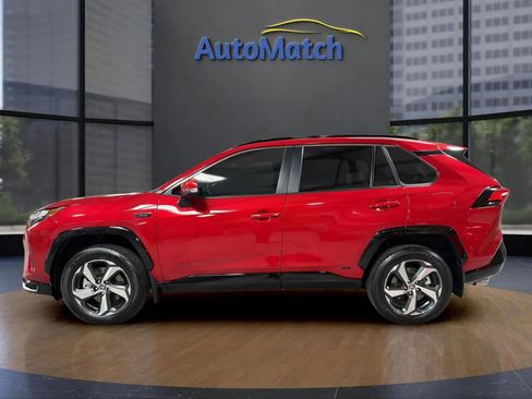 Used 2024 Toyota RAV4 SE image 6