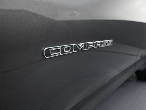 Used 2022 Jeep Compass Latitude AWD/4WD image 34