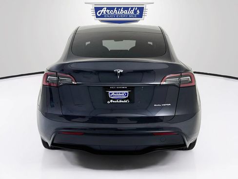 Used 2024 Tesla Model Y Long Range AWD/4WD image 6