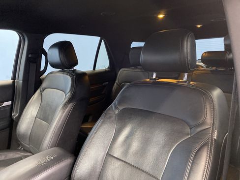 Used 2017 Ford Explorer Limited image 8