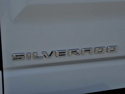 Used 2024 Chevrolet Silverado 1500 LT AWD/4WD image 30