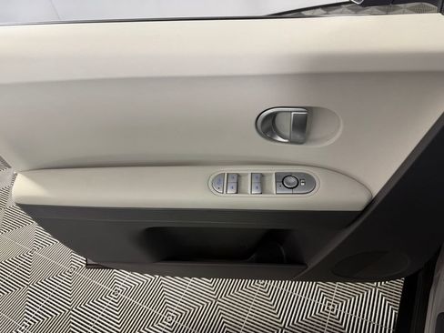 Used 2024 Hyundai Ioniq 5 SEL RWD image 25