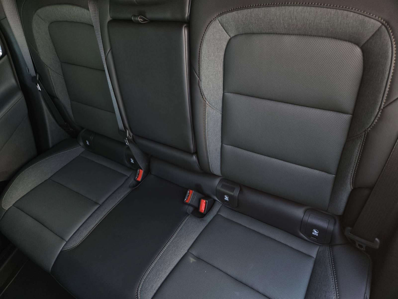 New 2027 GMC Terrain AT4 w/ Convenience Package III AWD/4WD image 5