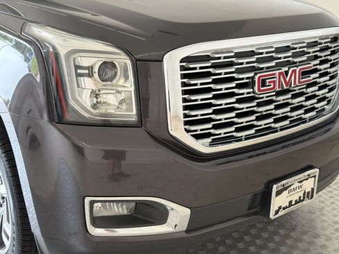 Used 2018 GMC Yukon Denali w/ Denali Ultimate Package AWD/4WD image 12