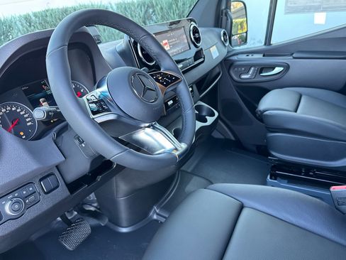 New 2026 Mercedes-Benz Sprinter 2500 image 12