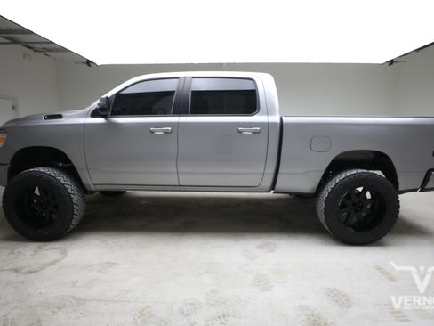 Used 2024 RAM 1500 Big Horn AWD/4WD image 2