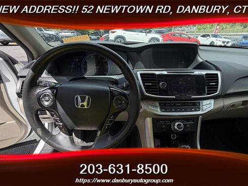 Used 2014 Honda Accord Touring image 19