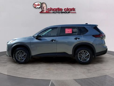 Used 2025 Nissan Rogue S FWD image 2
