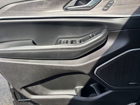 Used 2022 Jeep Grand Cherokee Limited image 23