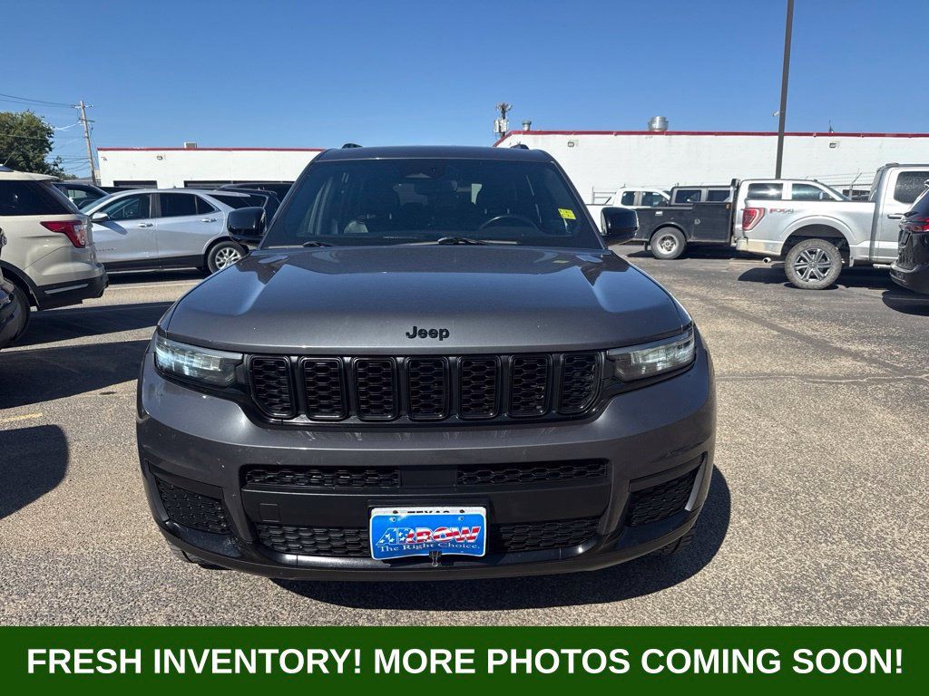 Used 2021 Jeep Grand Cherokee L Laredo AWD/4WD image 2