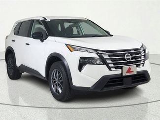 Used 2024 Nissan Rogue S FWD video 1