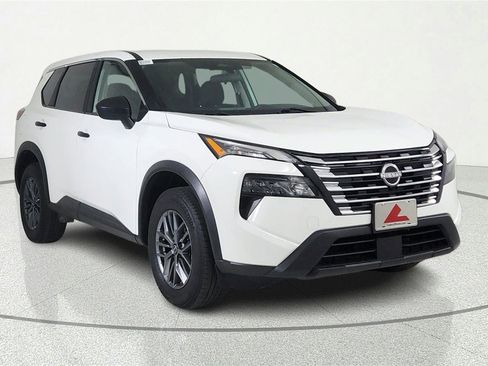 Used 2024 Nissan Rogue S FWD image 1