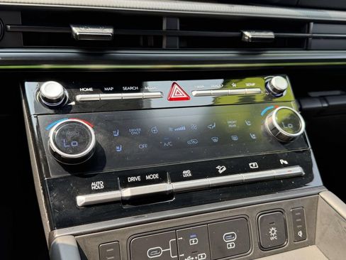 Certified 2025 Hyundai Santa Fe Calligraphy AWD/4WD image 28