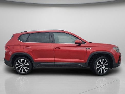 Used 2023 Volkswagen Taos SE w/ Panoramic Sunroof Package AWD/4WD image 24