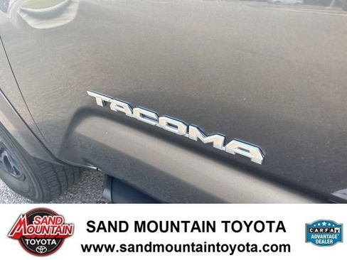 Used 2021 Toyota Tacoma SR5 image 10