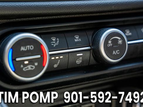 Used 2020 Alfa Romeo Giulia Sprint w/ Cold Weather Package AWD/4WD image 23