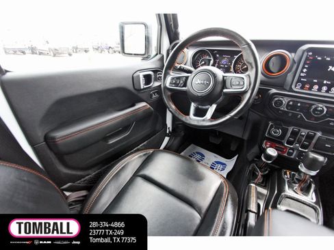 Used 2023 Jeep Gladiator Mojave w/ Cold Weather Group image 9
