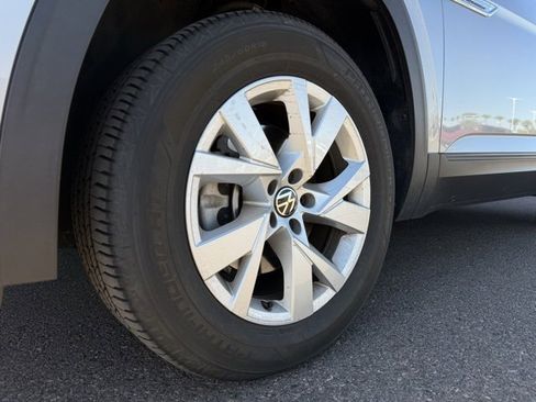 Used 2021 Volkswagen Atlas Cross Sport S image 22