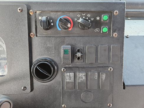 Used 2013 Ford E-350 and Econoline 350 Super Duty w/ Air Conditioning Prep Pkg image 26