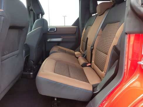 Used 2023 Ford Bronco Outer Banks AWD/4WD image 11